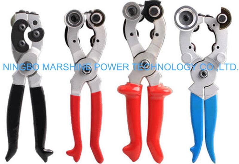 Seeking perfect cable strips using a manual cable stripper?